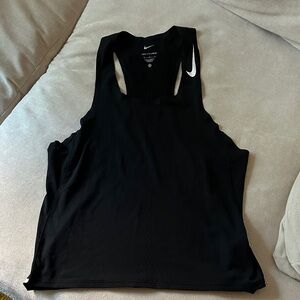 Nike men’s Black Sleeveless Tank dri fit ADV size medium